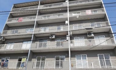 Venta Departamento de 2 amb Jose Leon Suarez