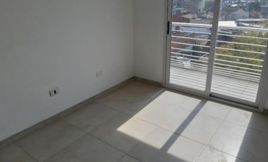 Venta Departamento de 2 amb Jose Leon Suarez