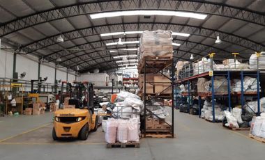 EXCELENTE PLANTA INDUSTRIAL 3.175 M2 CUBIERTOS  Y 460 LIBRES