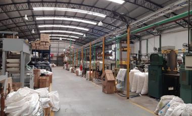 EXCELENTE PLANTA INDUSTRIAL 3.175 M2 CUBIERTOS  Y 460 LIBRES