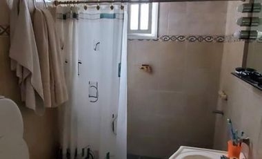 Hermoso Chalet sobre Payro, Barrio Los Alamos, Glew