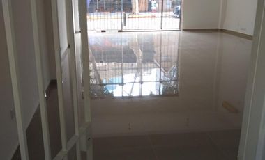 OLIVOS CENTRO EXCELENT   - dos locales y 3 oficinas en block