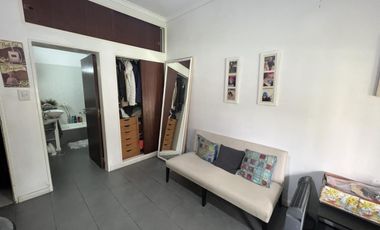 Casa de 5 ambientes con parque y piscina