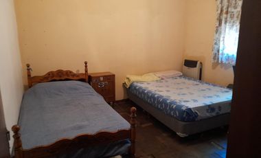 Comodo chalet sobre Ramon Franco 380, Glew