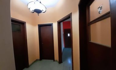 Comodo chalet sobre Ramon Franco 380, Glew