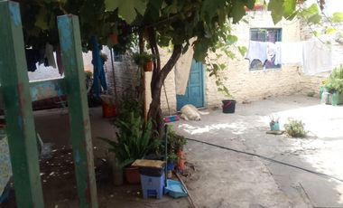 CASA EN VENTA EN GONZALEZ CATAN, CON LOCAL
