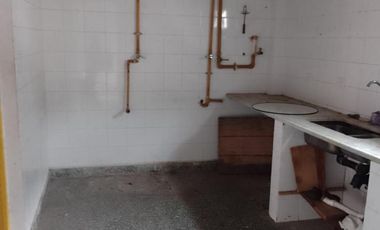 Casona s/Ayacucho a metros de 3 de Febrero