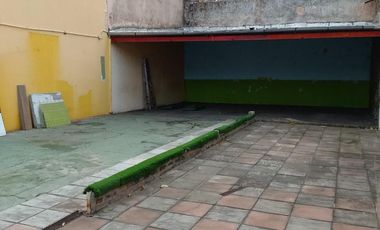 Casona s/Ayacucho a metros de 3 de Febrero