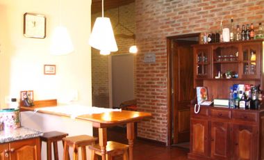 EXCELENTE CHALET EN LOS CARDALES
