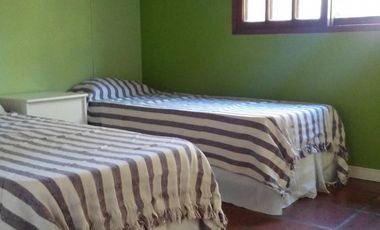 EXCELENTE CHALET EN LOS CARDALES