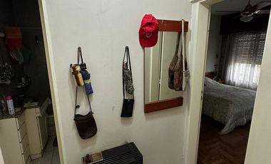 Excelente Casa, a metros estación de Glew