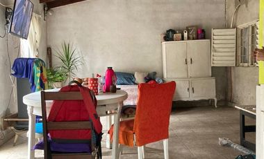 Local Con Vivienda en Venta En Gonzalez Catan