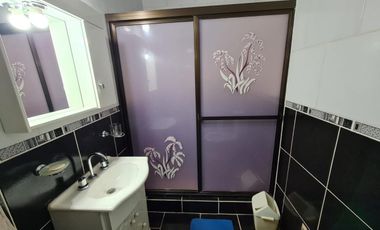 Amplia vivienda sobre Nuestras Malvinas 32, Glew