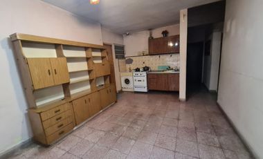 Amplia vivienda sobre Nuestras Malvinas 32, Glew