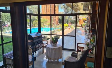 Villa Ballester. Casa 5 ambientes. Con piscina