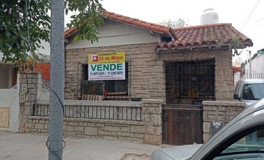 Casa en venta sobre lote de 8.66x42.60