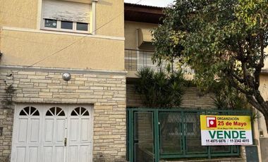 Impecable Chalet 6 Amb. con fondo. APTA CREDITO!