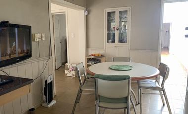 Impecable Chalet 6 Amb. con fondo. APTA CREDITO!