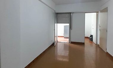 Villa Ballester-DEPTO 3 AMB. CON PATIO-Centro