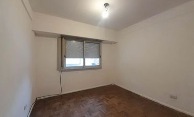 Villa Ballester-DEPTO 3 AMB. CON PATIO-Centro