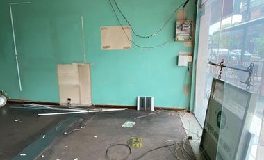 Local Av Roca 900