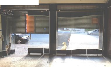 AVDA LA PLATA 1100 LOCAL CON RENTA PARQUE CHACABUCO