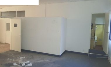 AVDA LA PLATA 1100 LOCAL CON RENTA PARQUE CHACABUCO