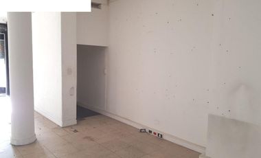 AVDA LA PLATA 1100 LOCAL CON RENTA PARQUE CHACABUCO