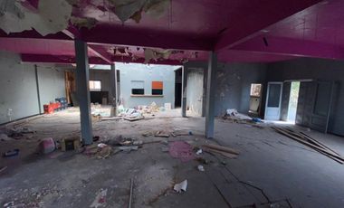 Local en primer piso de 250m2