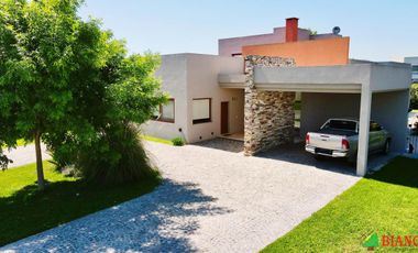 HSM, Molino Norte, Hermosa casa de 4 dormitorios con pileta
