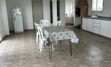 Departamento 3 amb. al frente con balcón