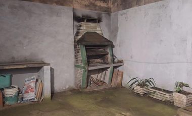 Casa de 4 ambientes con patio