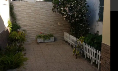 Casa en venta San Andrés 4 Ambientes cochera para 4 autos, f