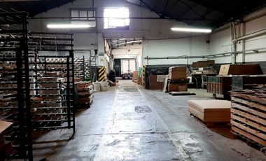 GALPON 3400 m2 C/ SALIDA A DOS CALLES