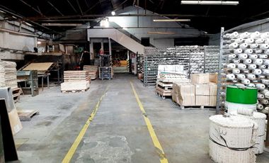 GALPON 3400 m2 C/ SALIDA A DOS CALLES