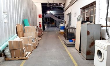 GALPON 3400 m2 C/ SALIDA A DOS CALLES