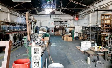 GALPON 3400 m2 C/ SALIDA A DOS CALLES