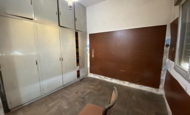 Casa de 3 ambientes con lote de 10,00 X 35,00 mts.