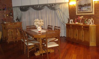 Chalet 5 Amb. y Dependencias