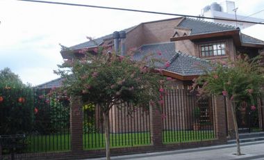 Chalet 5 Amb. y Dependencias