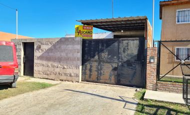 Monoambiente con amplio galpon en Barrio Santa Ana, Glew