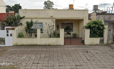 Casa en venta en Almirante Brown, Almirante Brown - Cochera