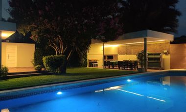 CASA 4 AMBIENTES CON PARQUE, QUINCHO Y PISCINA
