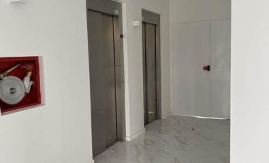 DEPARTAMENTO DE TRES AMBIENTES CON TERRAZA PRIVADA