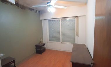 HERMOSA CASA DE 3 AMB CON COCHERA Y AMPLIO LOTE