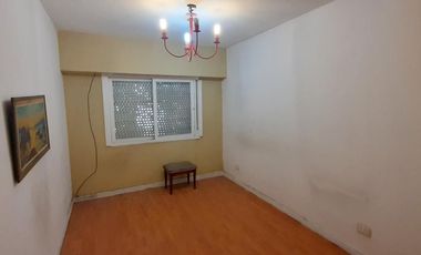 HERMOSA CASA DE 3 AMB CON COCHERA Y AMPLIO LOTE