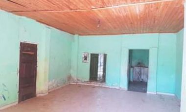 SE VENDE CASA A RECICLAR!! EXCELENTE LUGAR