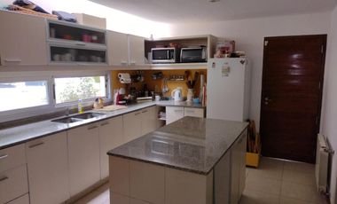 HSM, Casa en 2 plantas con terrazas y parque