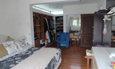 HSM, Casa en 2 plantas con terrazas y parque