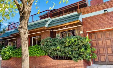 Venta Casa en Pque. Patricios 280 m. Totales! Mas Cochera